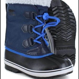 Sorel BNIB yoot pac nylon winter boots ultra blue. Youth boy size 5. (37)